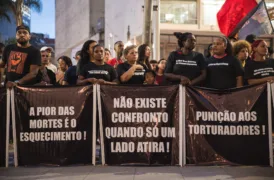 Manifestantes em ato contra a Operação na Baixada Santista | Foto: Daniel Arroyo/Ponte Jornalismo