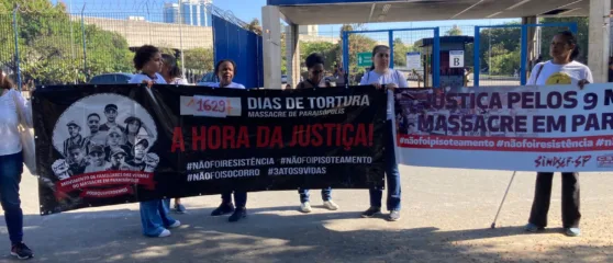 Familiares protestaram em frente ao Fórum Criminal da Barra Funda, em São Paulo, antes da 3ª audiência sobre o Massacre de Paraisópolis | Foto: Catarina Duarte/Ponte Jornalismo