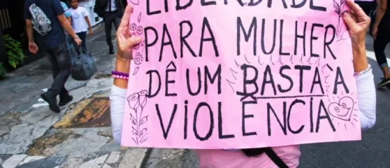 Cartaz em protesto no Dia Internacional da Mulher de 2018, em São Paulo Foto Daniel Arrroyo Ponte Jornalismo