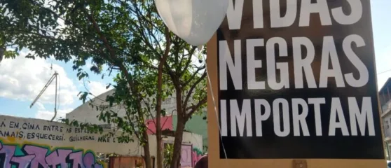 Protesto ocorrido em setembro de 2020, em Vila Clara, na zona sul da cidade de São Paulo, pela morte de Guilherme Guedes, 15 anos | Foto: Arthur Stabile/Ponte Jornalismo