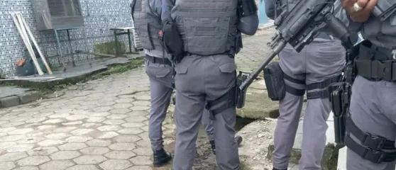 PMs atuam na primeira fase da Operação Escudo, no Guarujá, em 317 Foto Agnes Sofia GuimarãesPonte